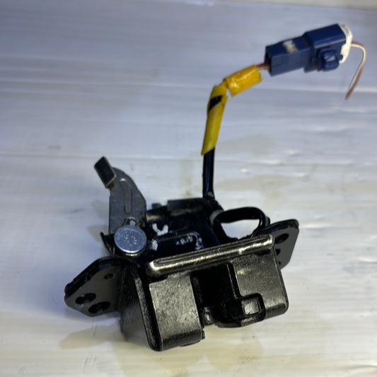 Cerradura De Compuerta Yaris 2006 2010 Sport