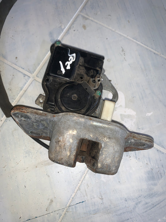 Cerradura Compuerta Jeep Grand Cherokee 4.7 Laredo