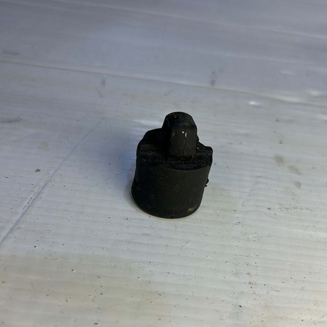 Goma Tope Compuerta Toyota Yaris 2006 2010 Sport