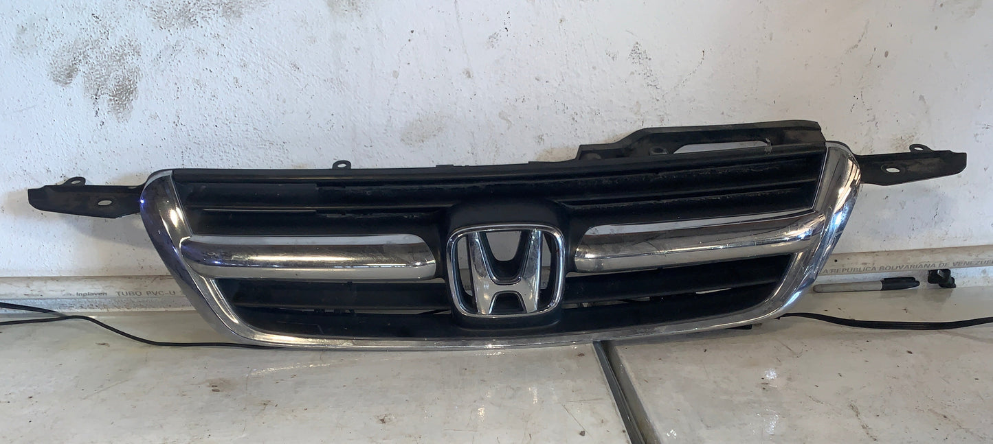 Parrilla Delantera Frontal Honda CRV 2003 2004