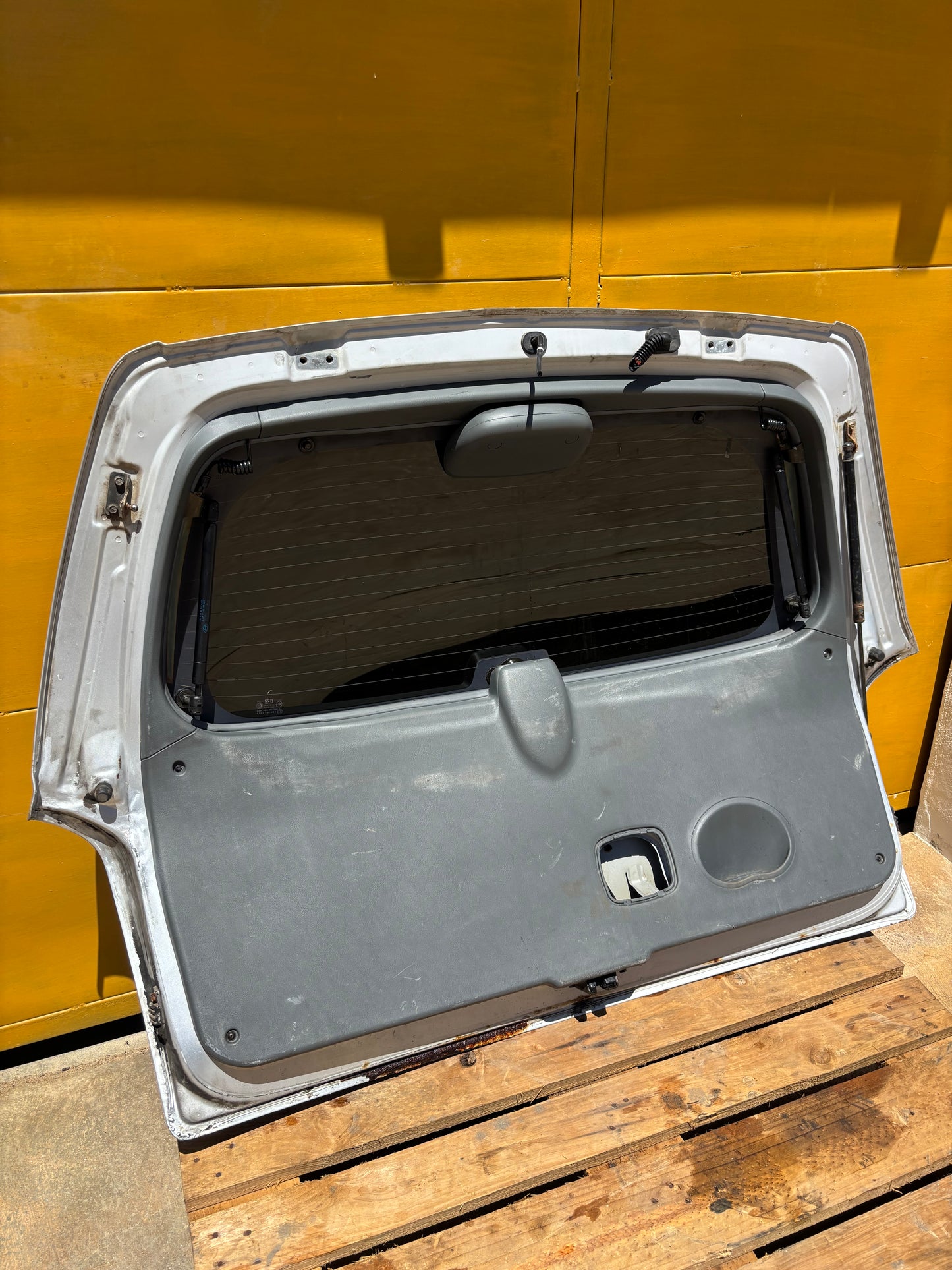 Compuerta Hyundai Santa Fe 2001 2005