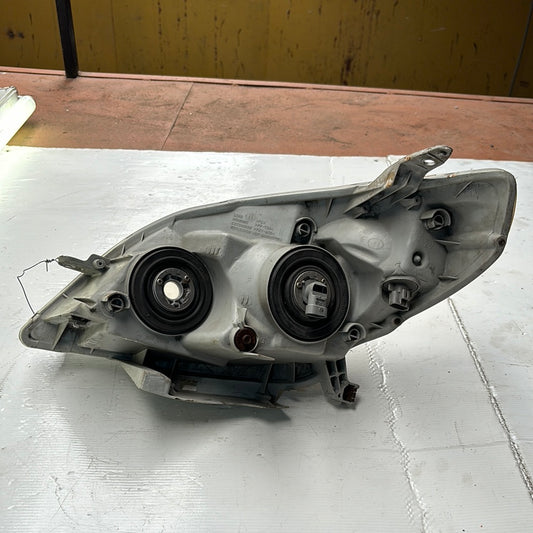 Faro Delantero Toyota Matrix