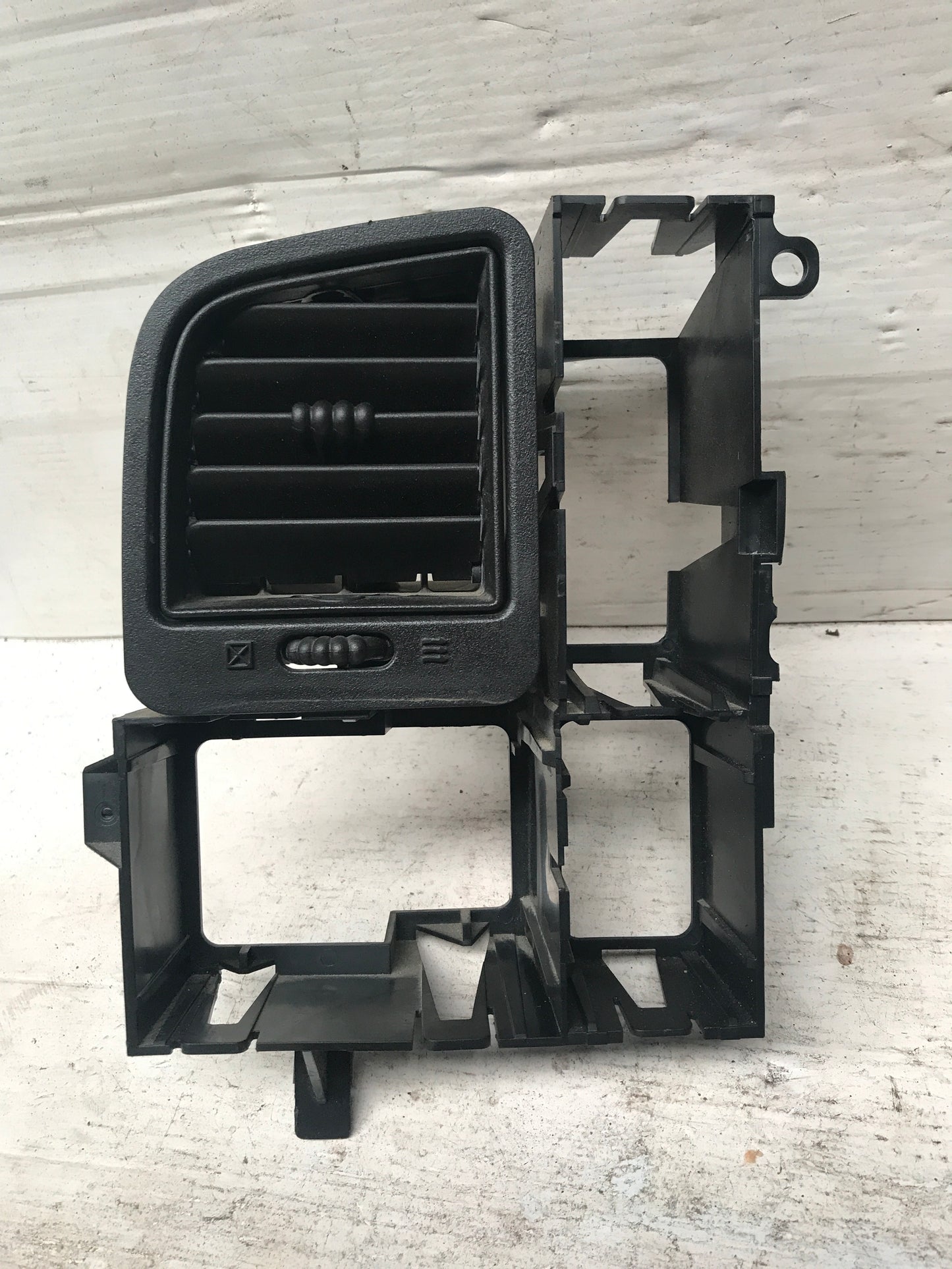 Moldura Rejilla Aire Piloto Chevrolet Silverado Avalanche 1998 2007