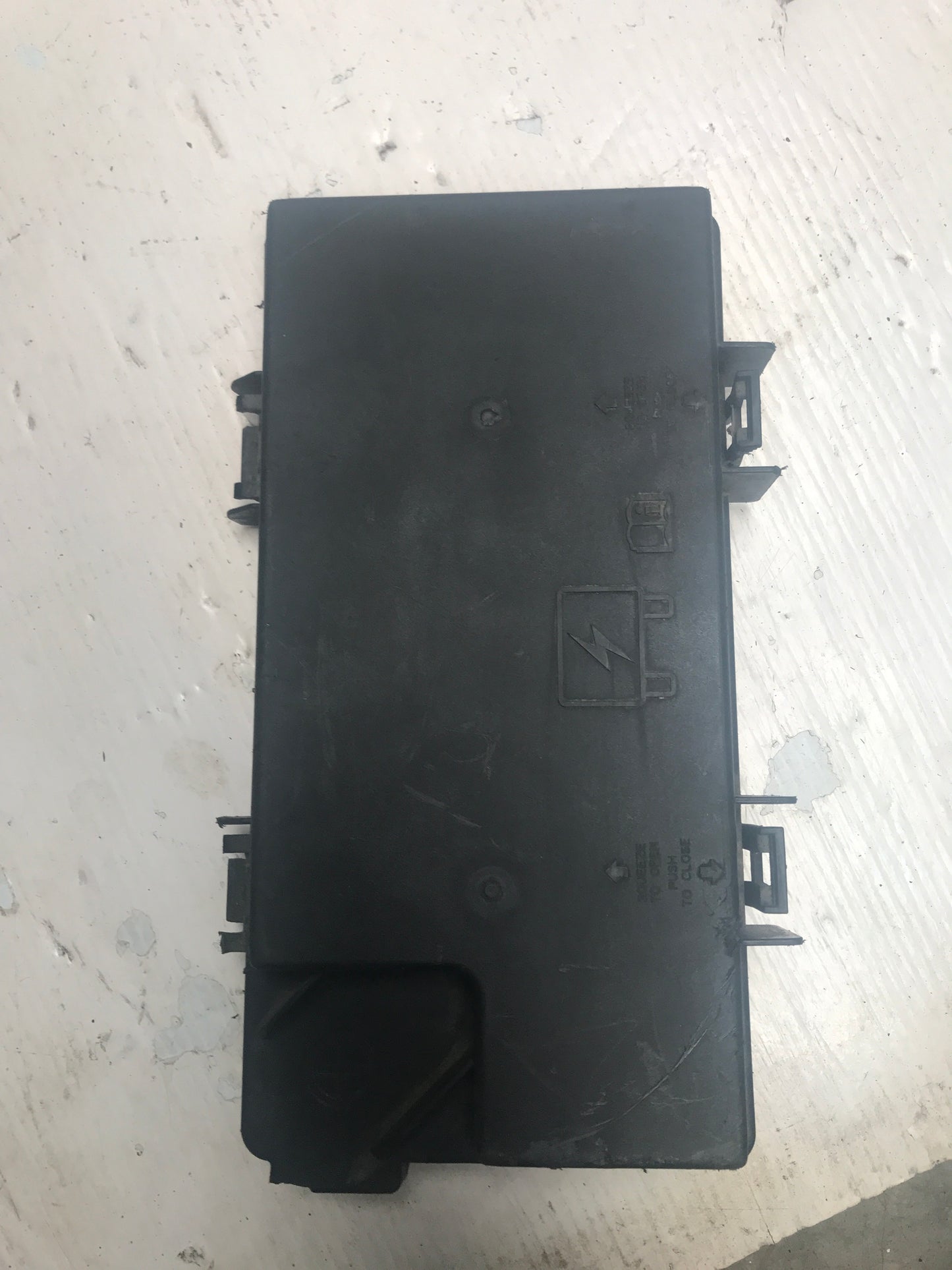 Tapa Fusilera Externa Motor Jeep Liberty KK