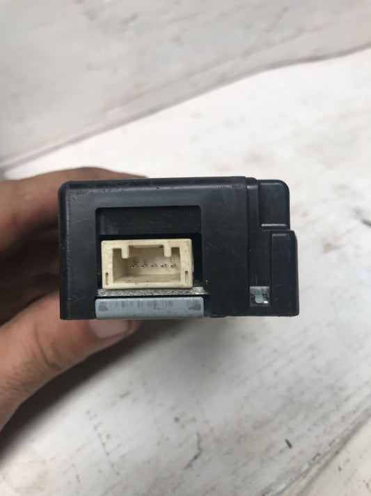 Modulo Control Apertura Puerta Corolla GLI 2009 2014