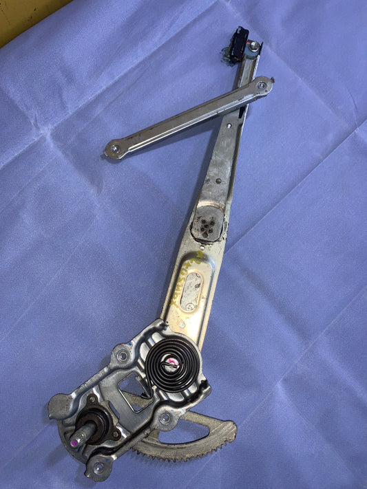 Eleva Vidrio Manual Toyota Yaris 2006 2010 2 Puertas