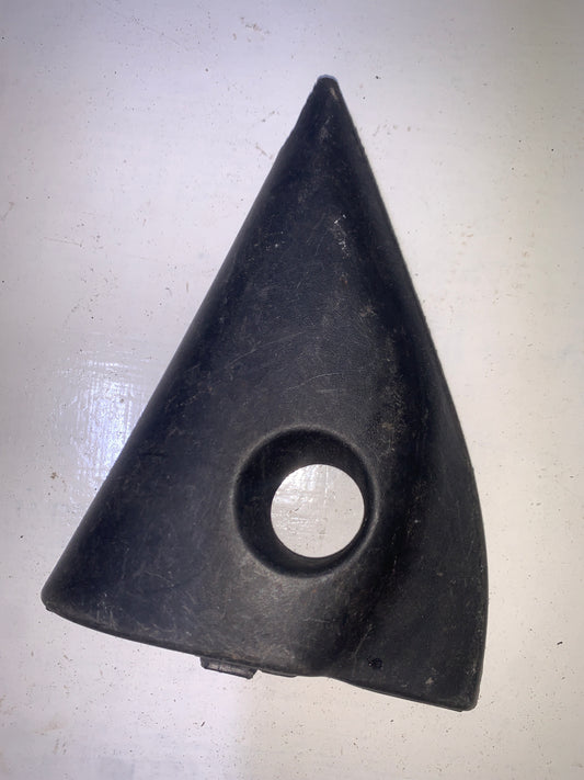Tapa Triangulo Interno Retrovisor Toyota Yaris 2000 2005