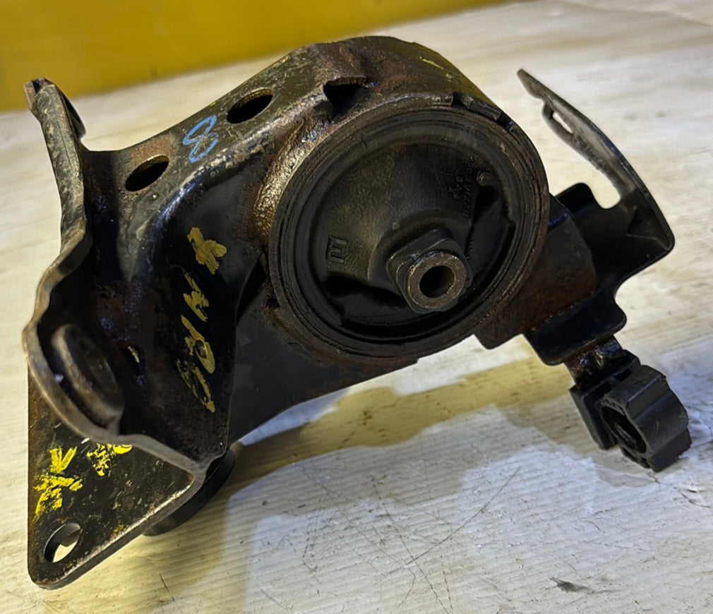 Soporte De Caja Nissan B15 2.5 Original