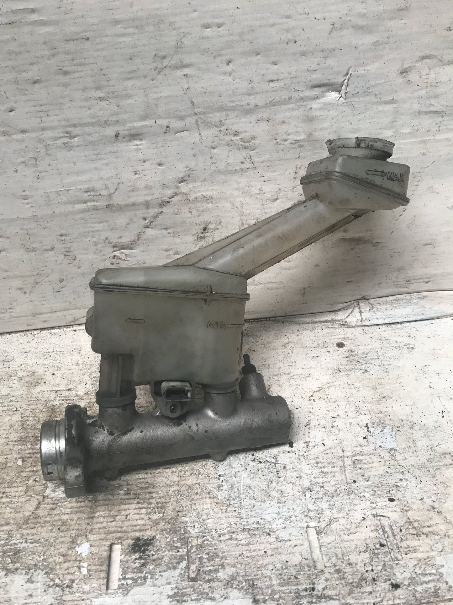 Bomba De Freno Nissan Xtrail 2.5 2004 2007