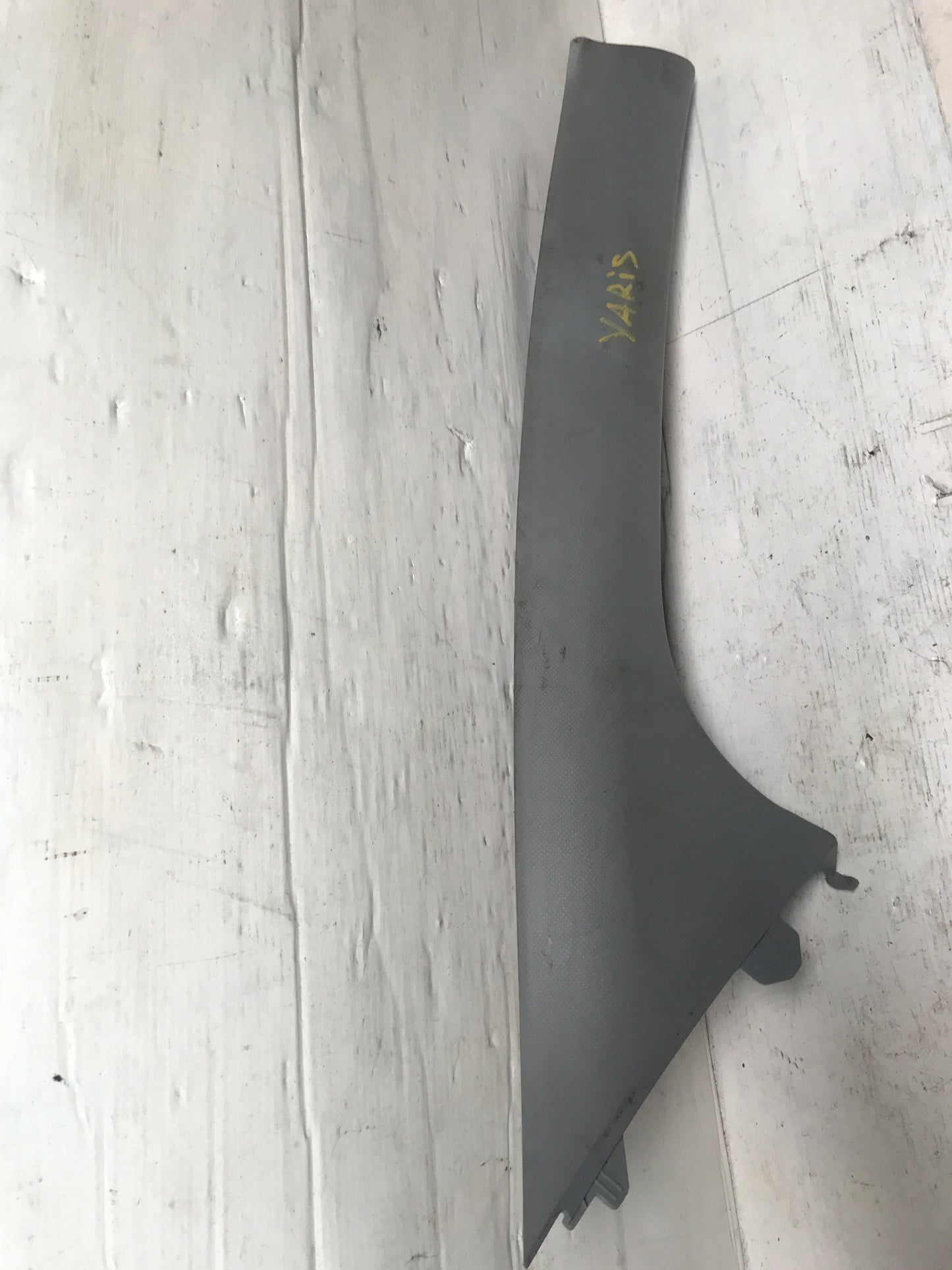 Moldura Paral Parabrisa Interno Yaris 2006 2010 Sport