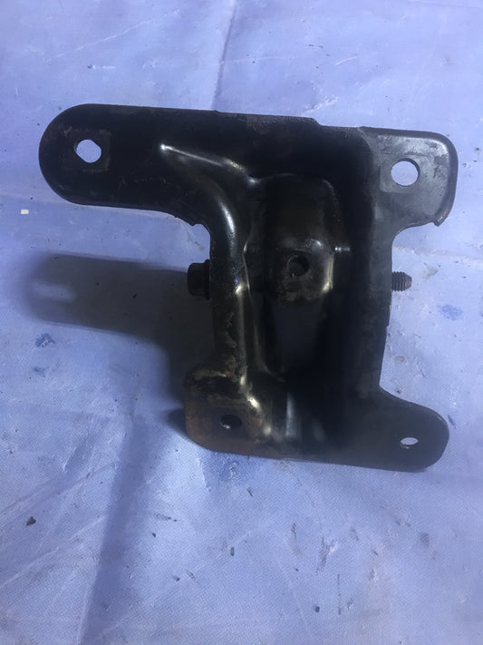 Base Soporte de Motor Jeep Liberty KJ 2002 2006