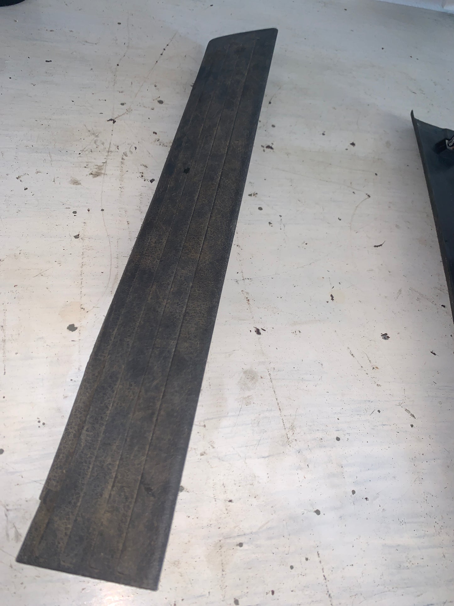 Pisa Pie Trasero Dodge Dakota 2004 2007