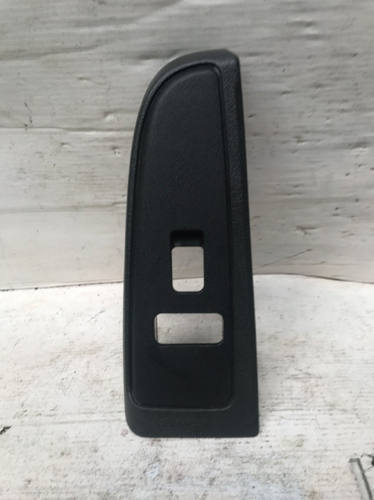 Embellecedor Mando Vidrio Chevrolet Silverado 2003 2006