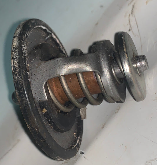 Termostato Toyota Yaris 4Runner Hilux Meru Prado