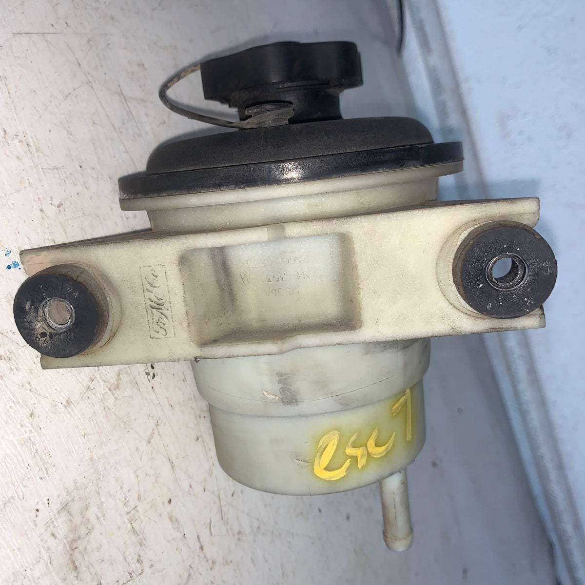 Envase Deposito Aceite Direccion Ford Escape 2004 2008