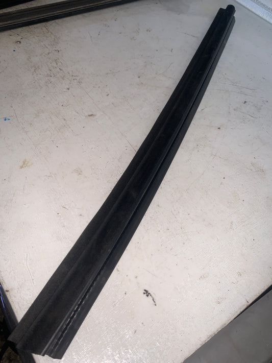 Cepillo Lamevidrio Interno Chevrolet Avalanche 2004 2008