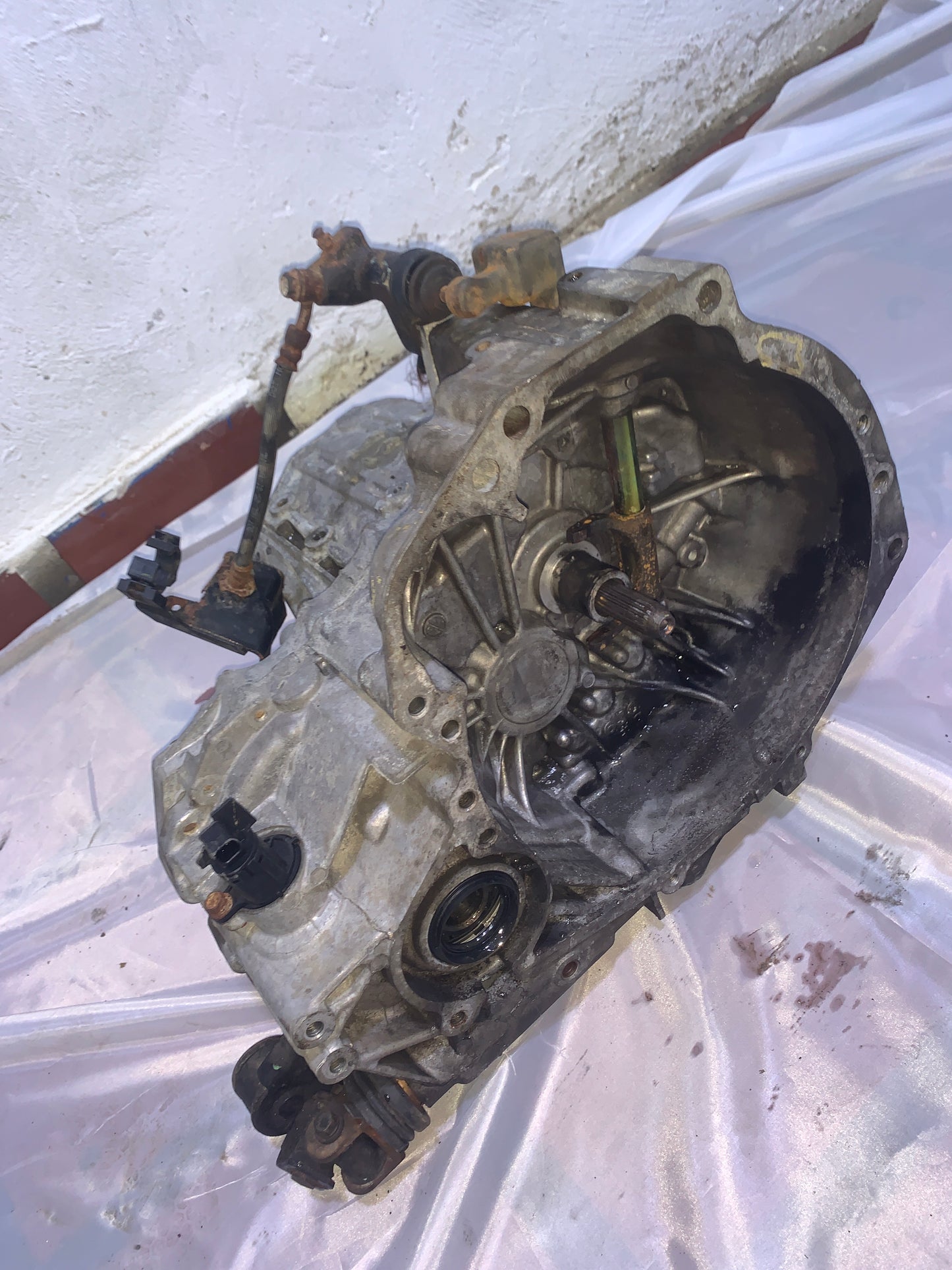 Caja Sincronica 2001-2006 Nissan Sentra B15 Almera 1.8L