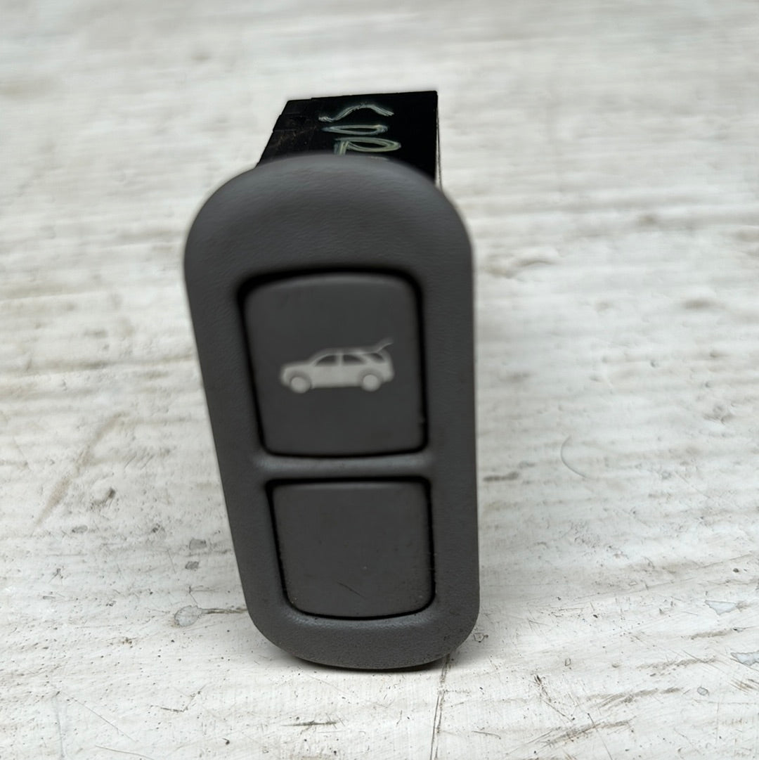 Boton Compuerta Maleta Kia Sorento 2004 2008