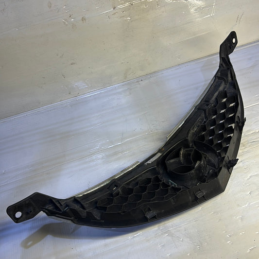 Parrilla Frontal Mazda3