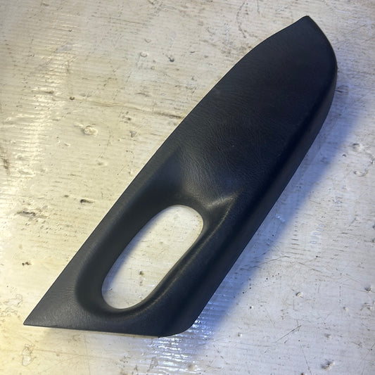 Embellecedor Mando Vidrio Nissan Sentra B14