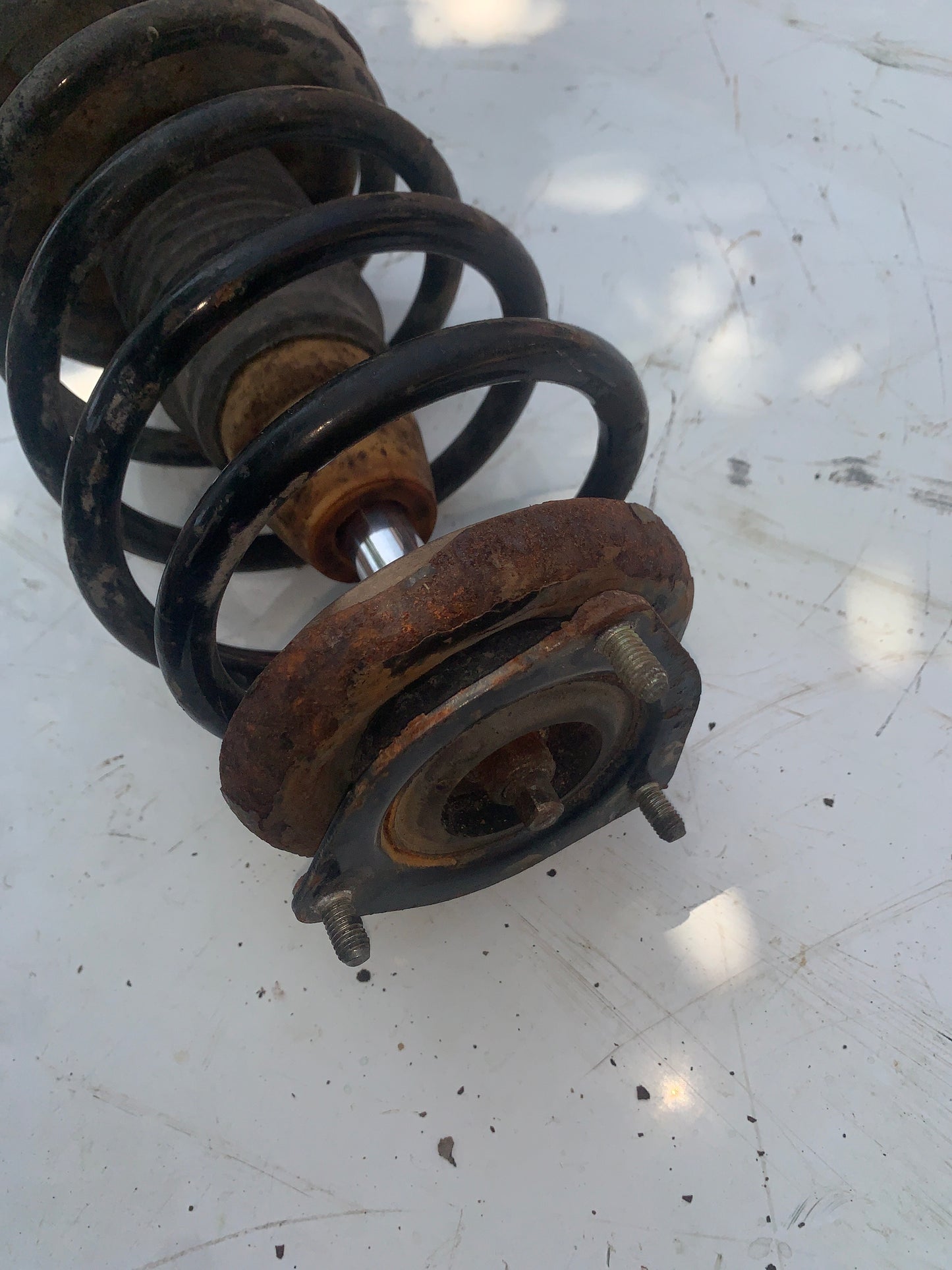 Amortiguador Delantero Nissan Sentra B15 2001 2007