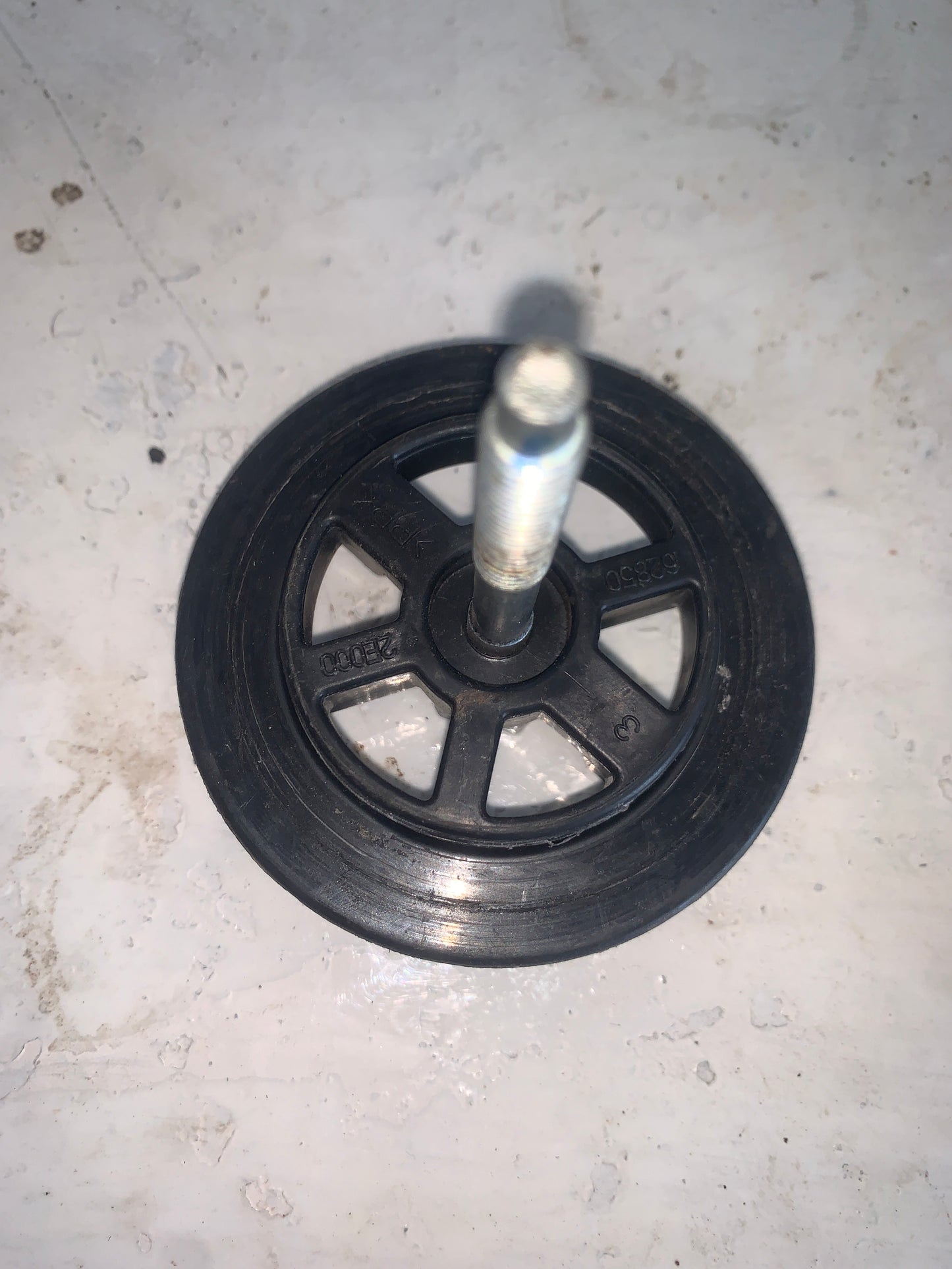 Tornillo Sujetador Caucho Repuesto Hyundai Tucson 2005 2010