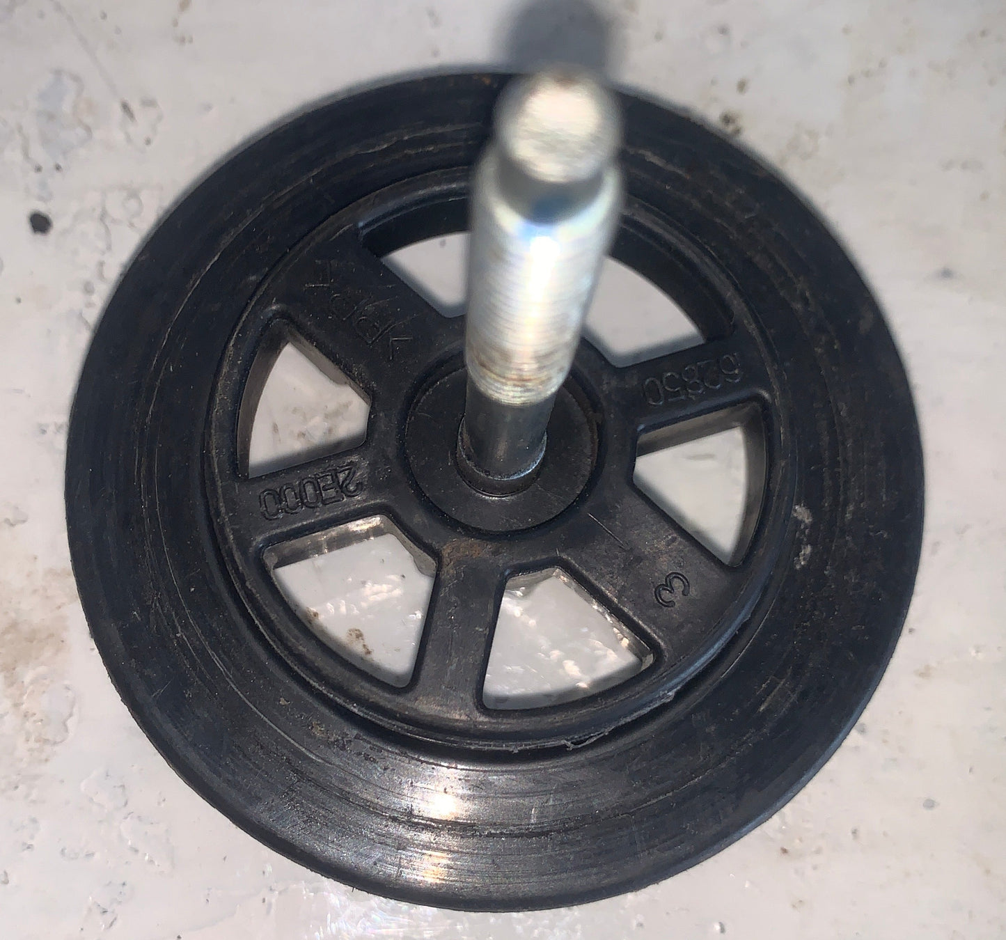 Tornillo Sujetador Caucho Repuesto Hyundai Tucson 2005 2010