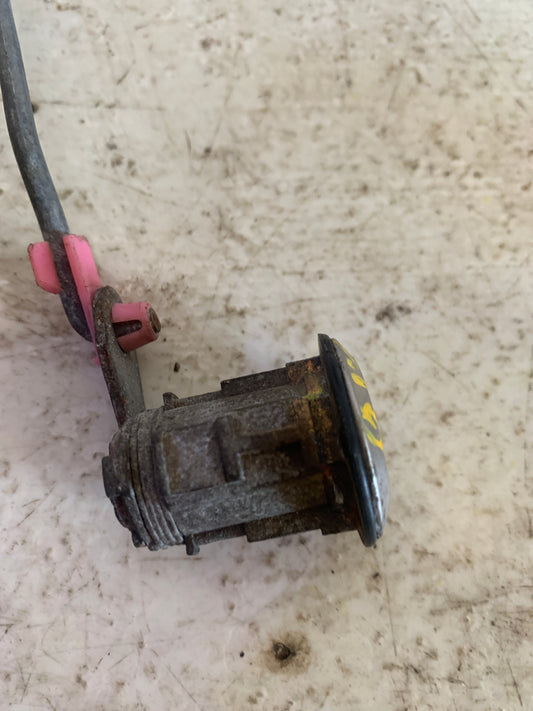 Cilindro Cerradura Maleta Nissan Sentra B14