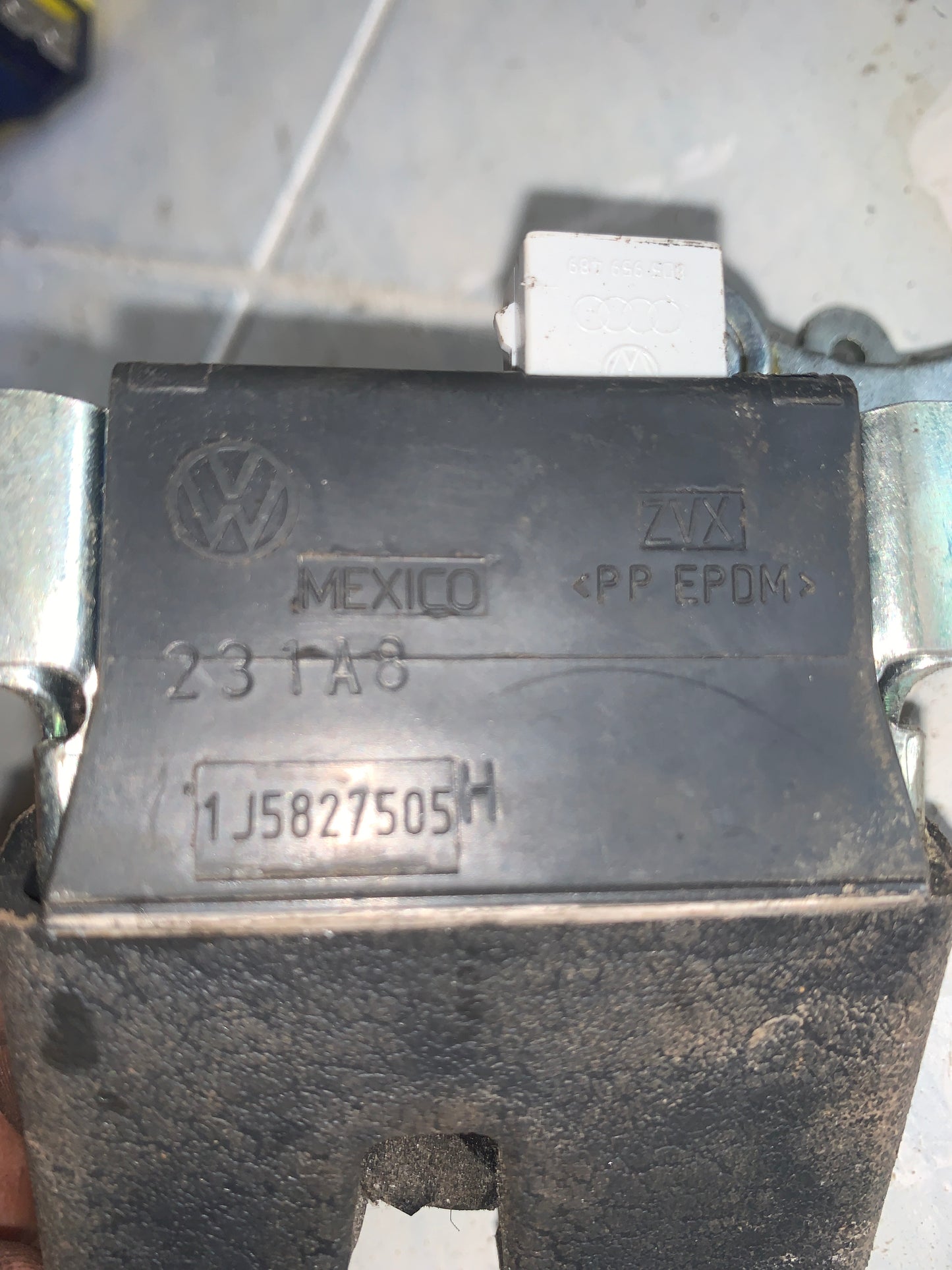 Cerradura Maleta Volkswagen Bora Jetta 2.0