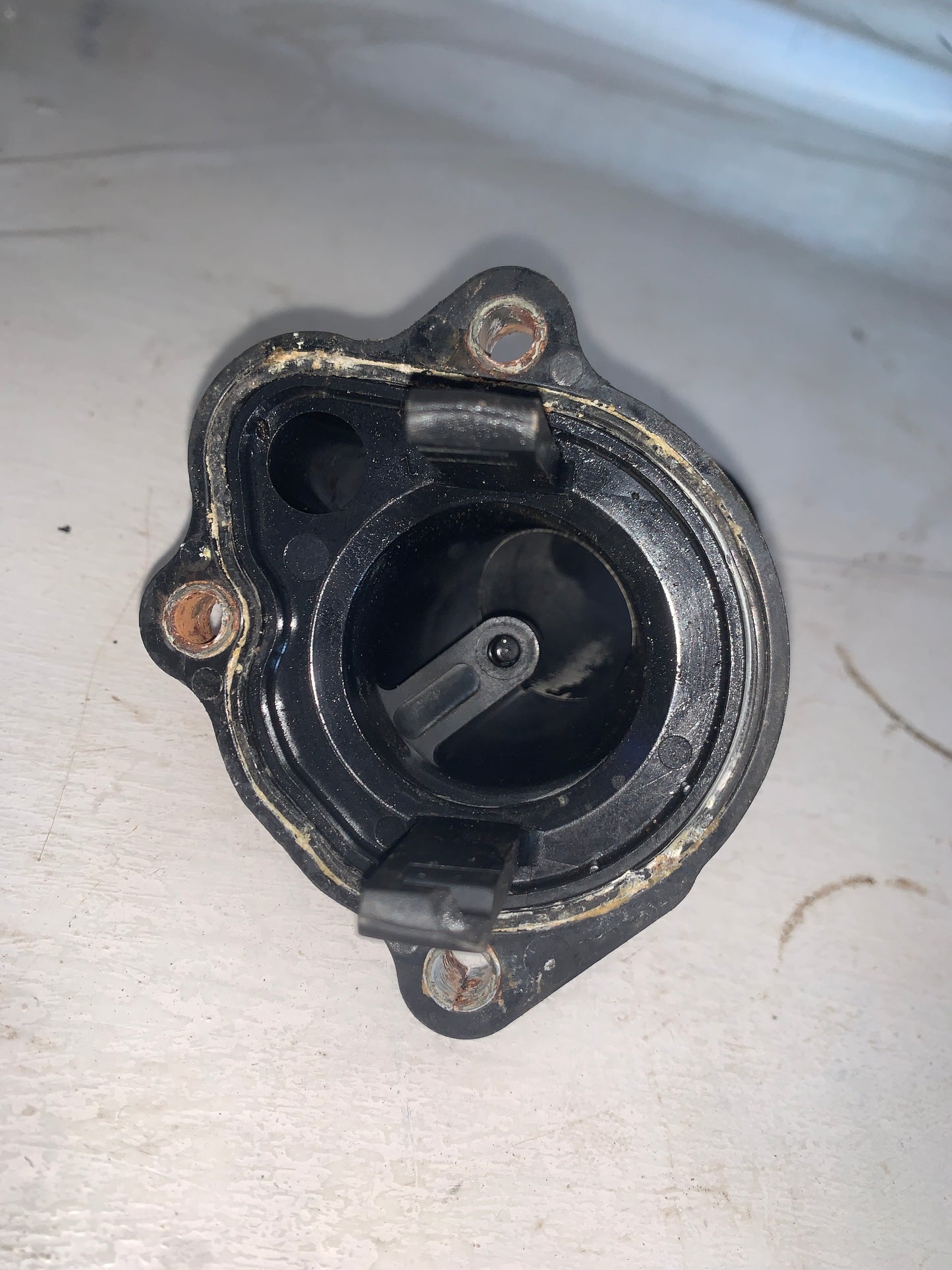 Toma De Agua Plastica Ford Focus 2.0 Ranger 2.3