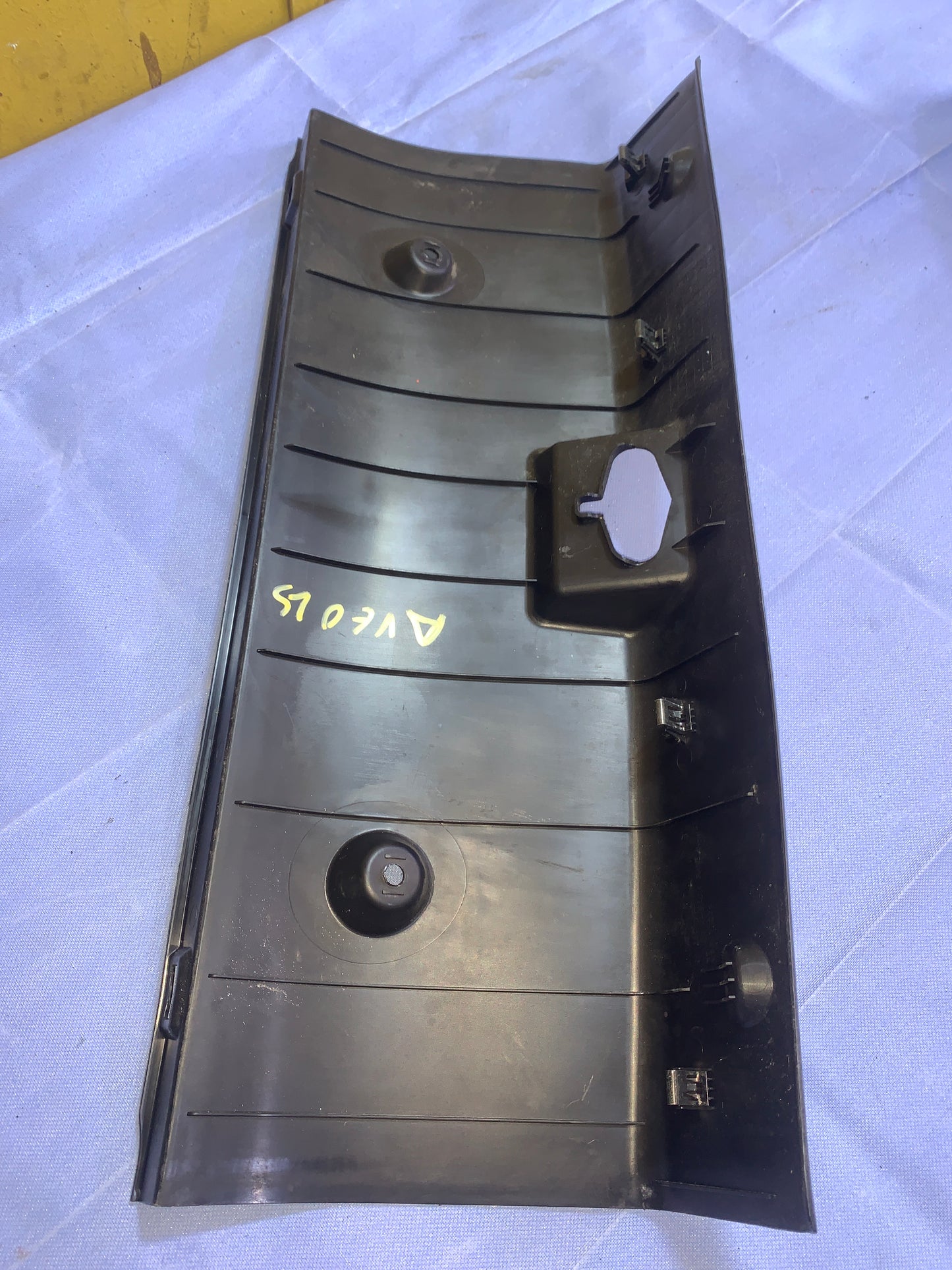 Embellecedor Inferior Maleta Chevrolet Aveo Ls