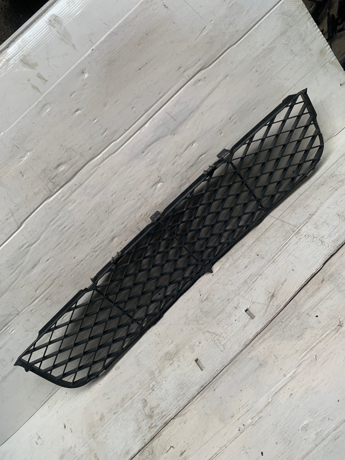 Parrilla Delantera Inferior Mazda 3