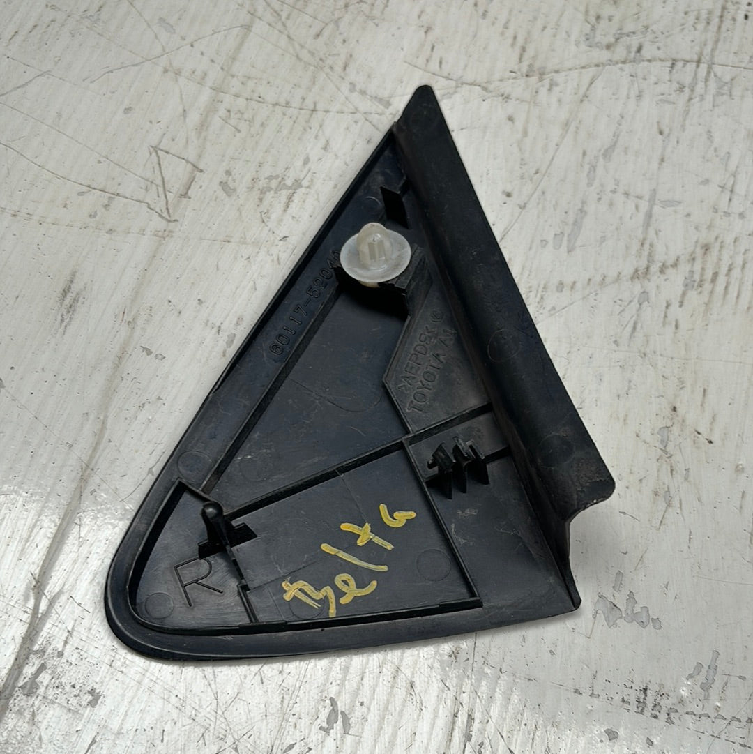 Tapa Triangulo Retrovisor Toyota Yaris Belta 2007 2010