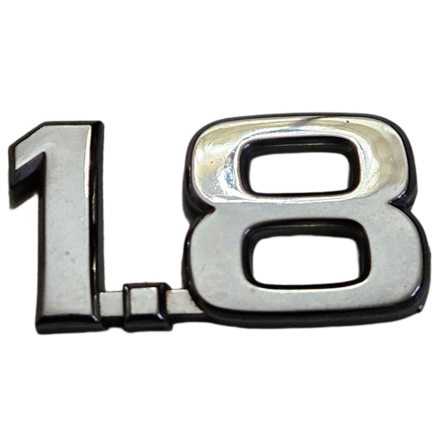 Emblema 1.8 Nissan