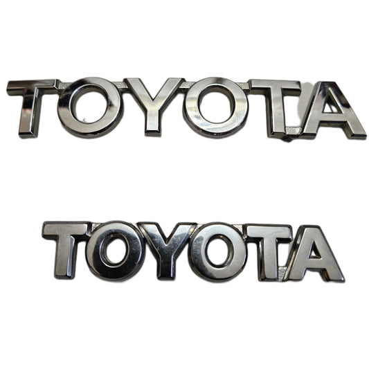 Emblema Letra Toyota