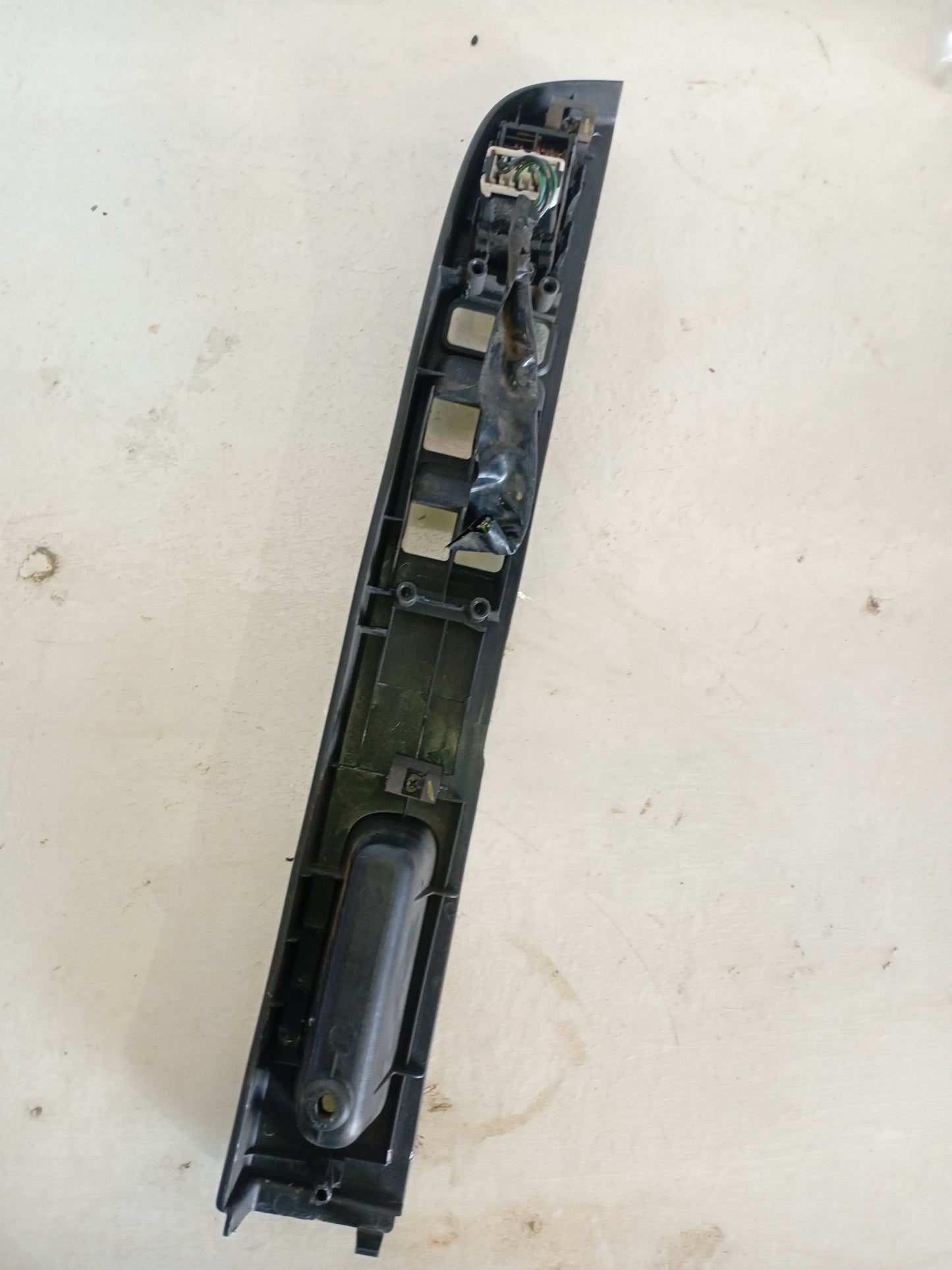 Embellecedor Mando Principal Vidrio Nissan Xterra 2001 2004