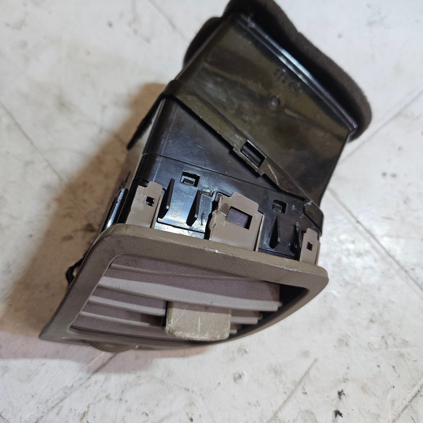 Rejilla Aire Lateral Kia Sportage 2006 2012