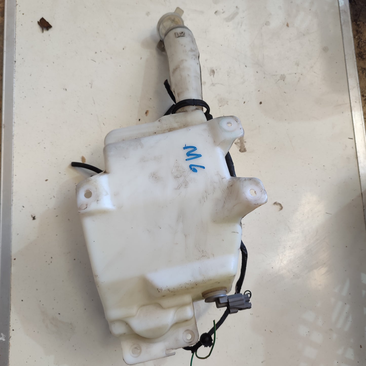Envase Deposito Agua Limpiaparabrisas Mazda6