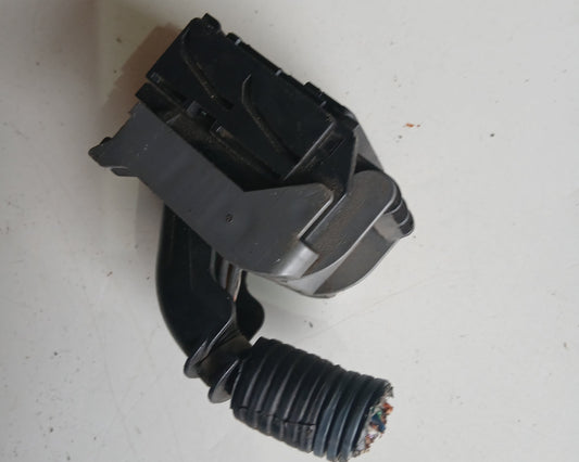 Conector Corto Computadora Toyota Yaris 2007