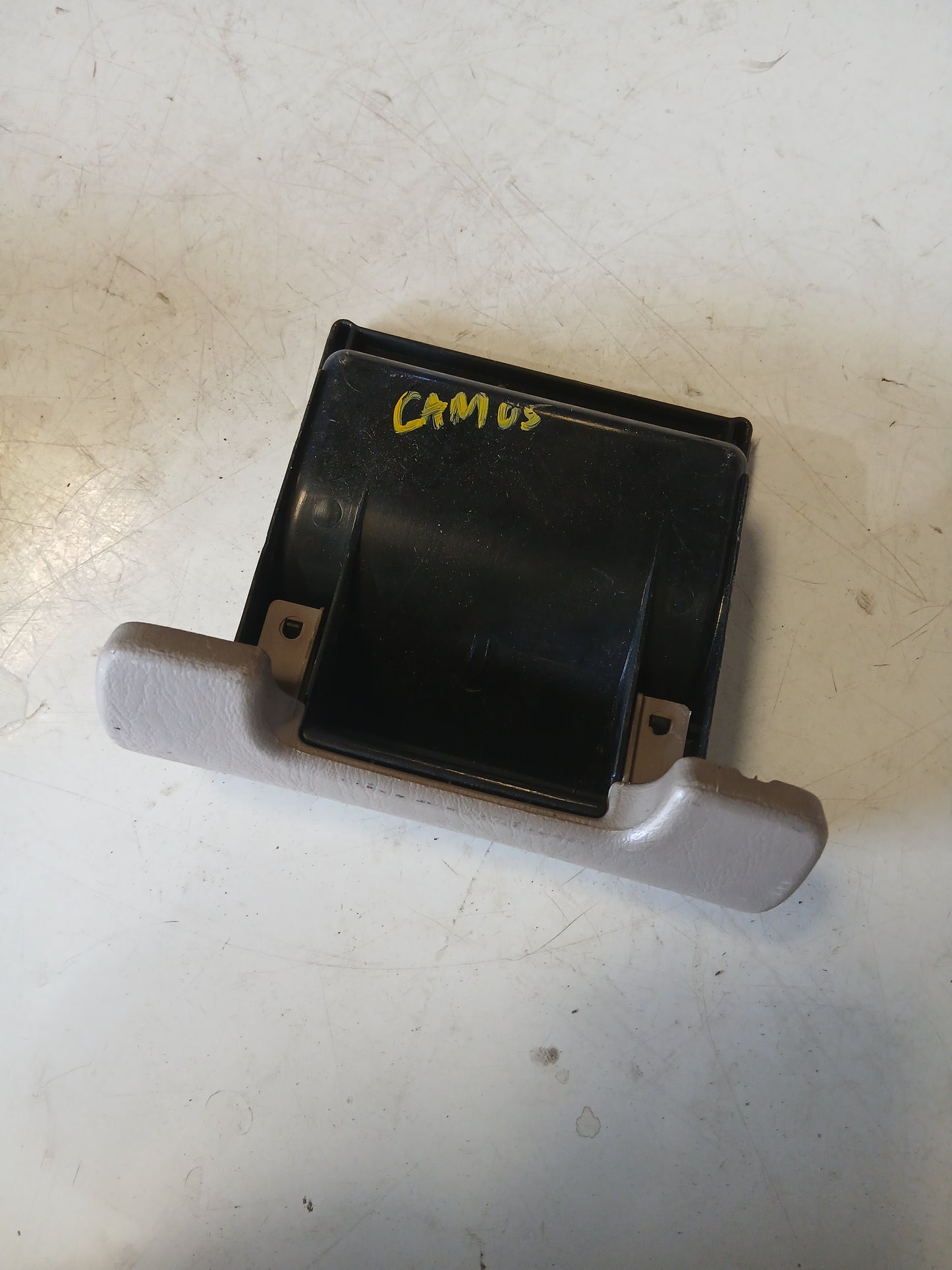 Guantera Pequena Tablero Piloto Toyota Camry 2003 2005
