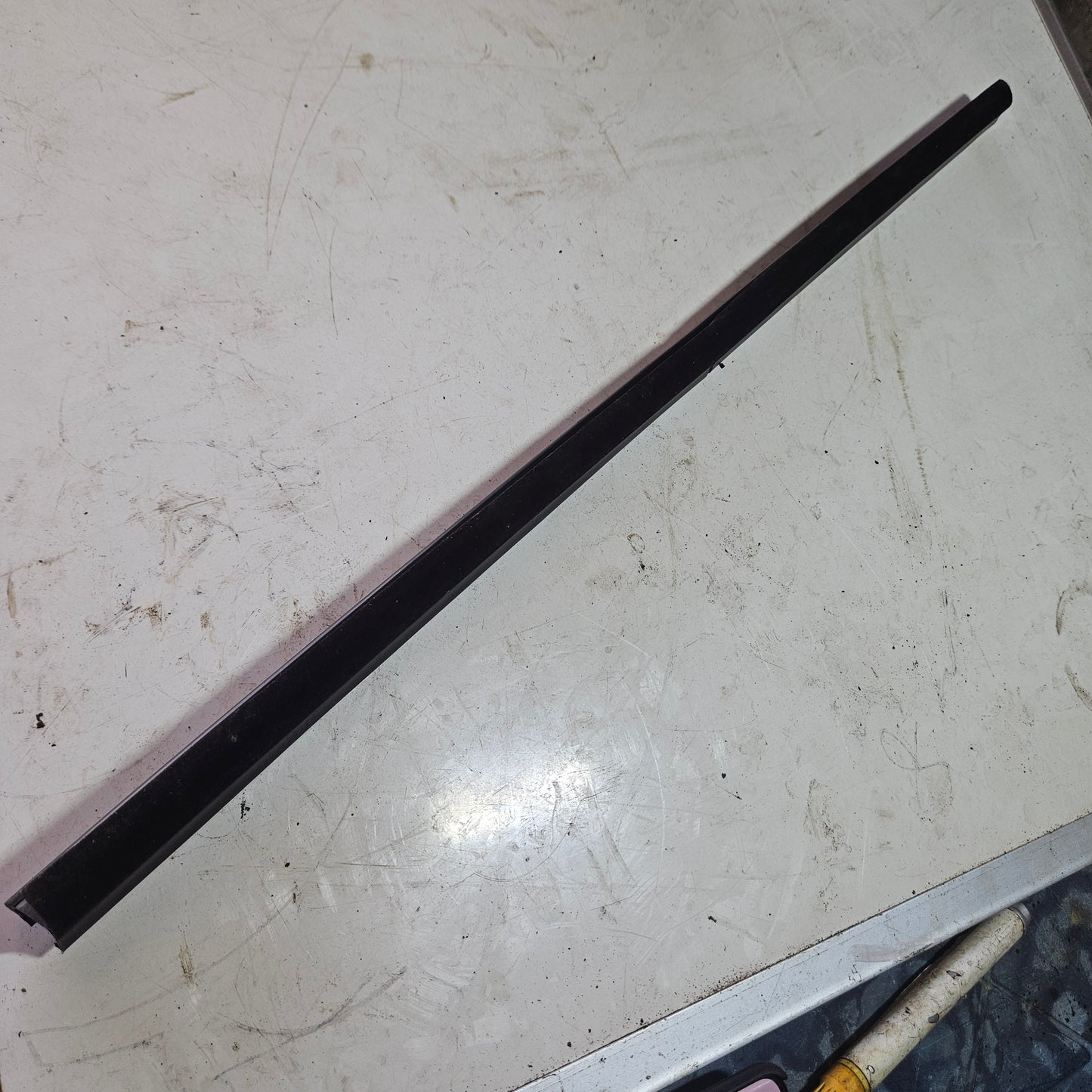 Cepillo Lamevidrio Interno Jeep Liberty KJ 2002 2006