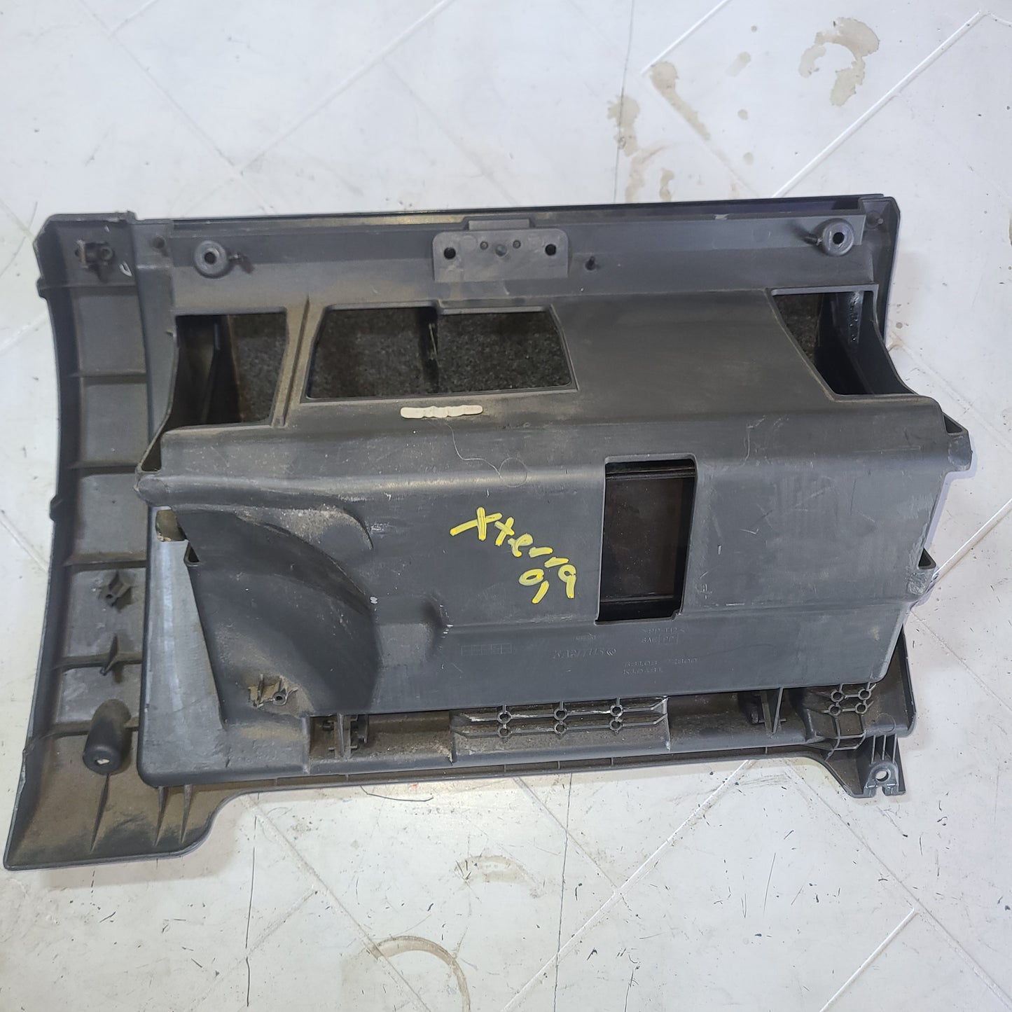 Guantera Inferior Tablero Nissan Xterra 2001 2004