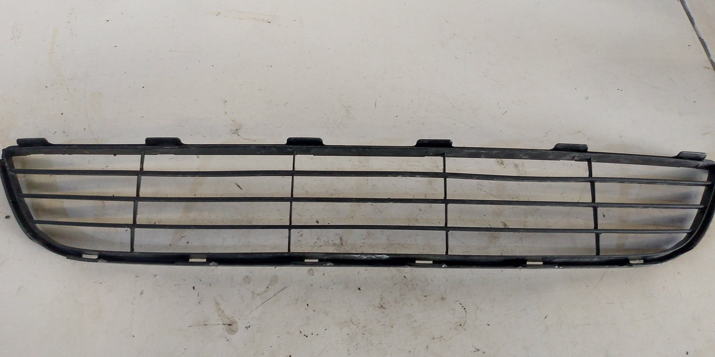 Rejilla Inferior Parachoque Toyota Yaris Belta 2007 2012