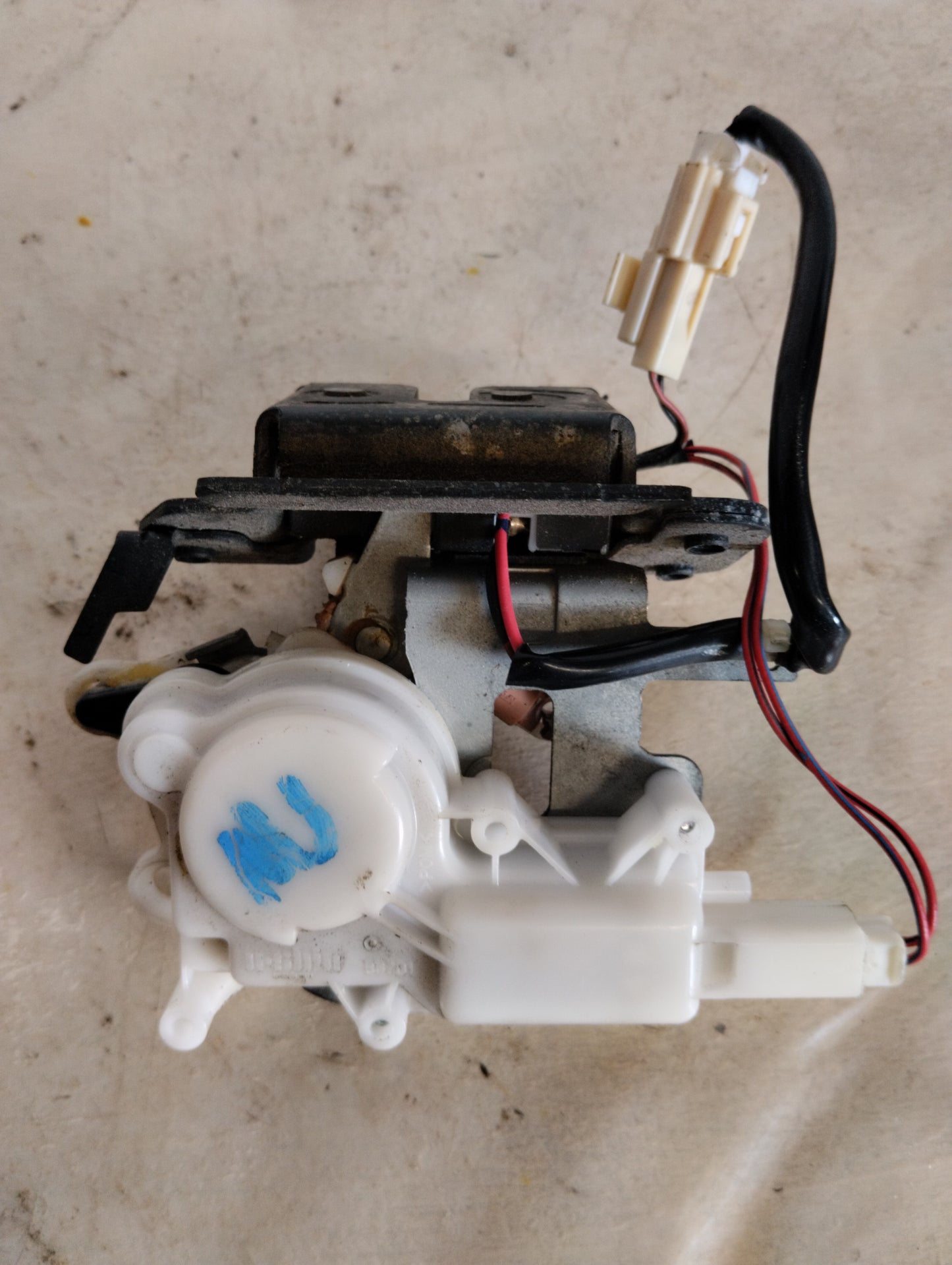 Cerradura De Maleta Mazda5 2006 2010