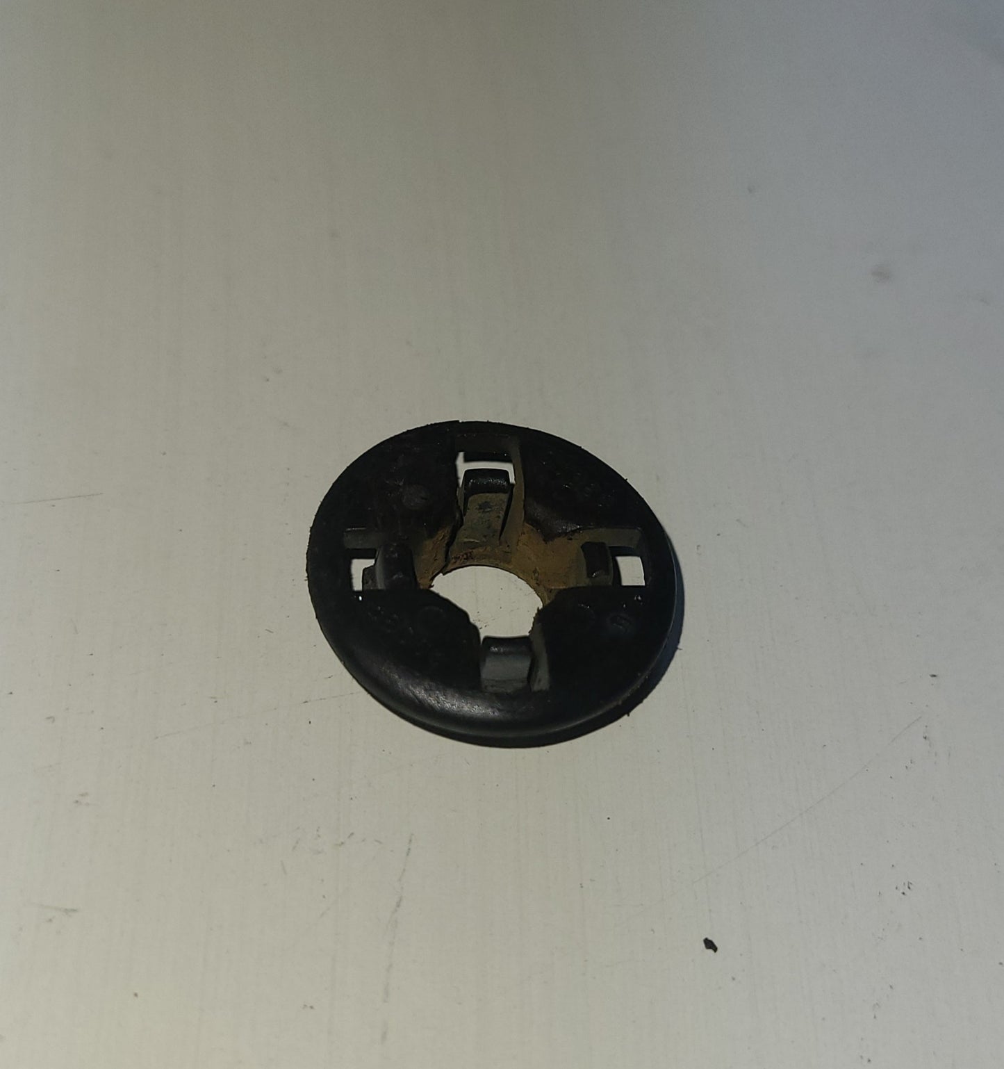 Base Varilla Capot Yaris Runner Hilux Fortuner Corolla