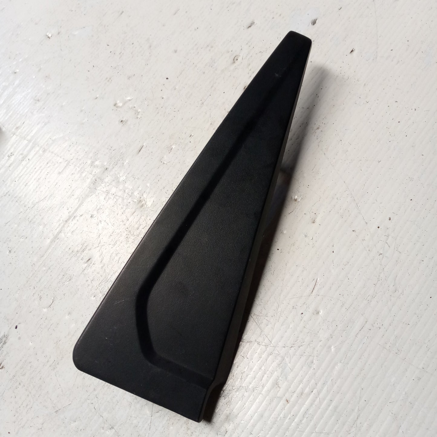 Tapa Triangulo Externo Puerta Trasera Chverolet Aveo