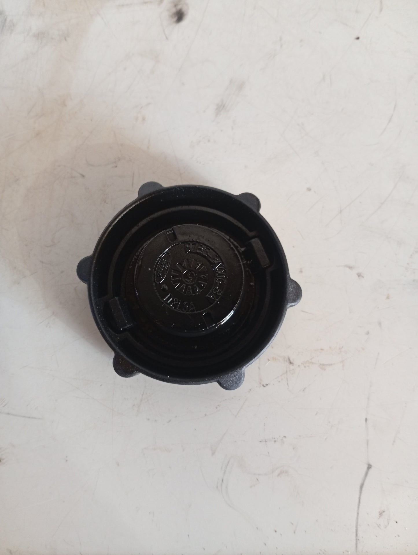 Tapa Envase Deposito Aceite Direccion Ford Focus 2.0