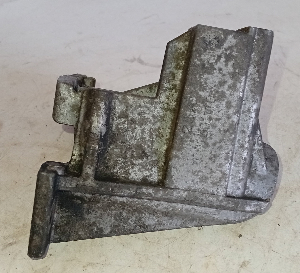 Soporte Inferior Compresor Dodge Caliber 2.0 2007 2012