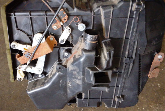 Caja Base Soplador Y Evaporador Aire Acondicionado Nissan Sentra B15