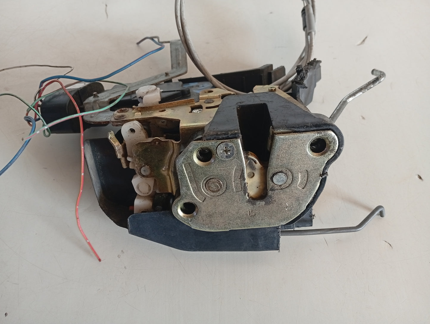 Cerradura Puerta Toyota Sequoia 2001 2007